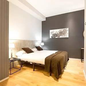Apartment Rent Top Rambla Catalunya, Barcelona