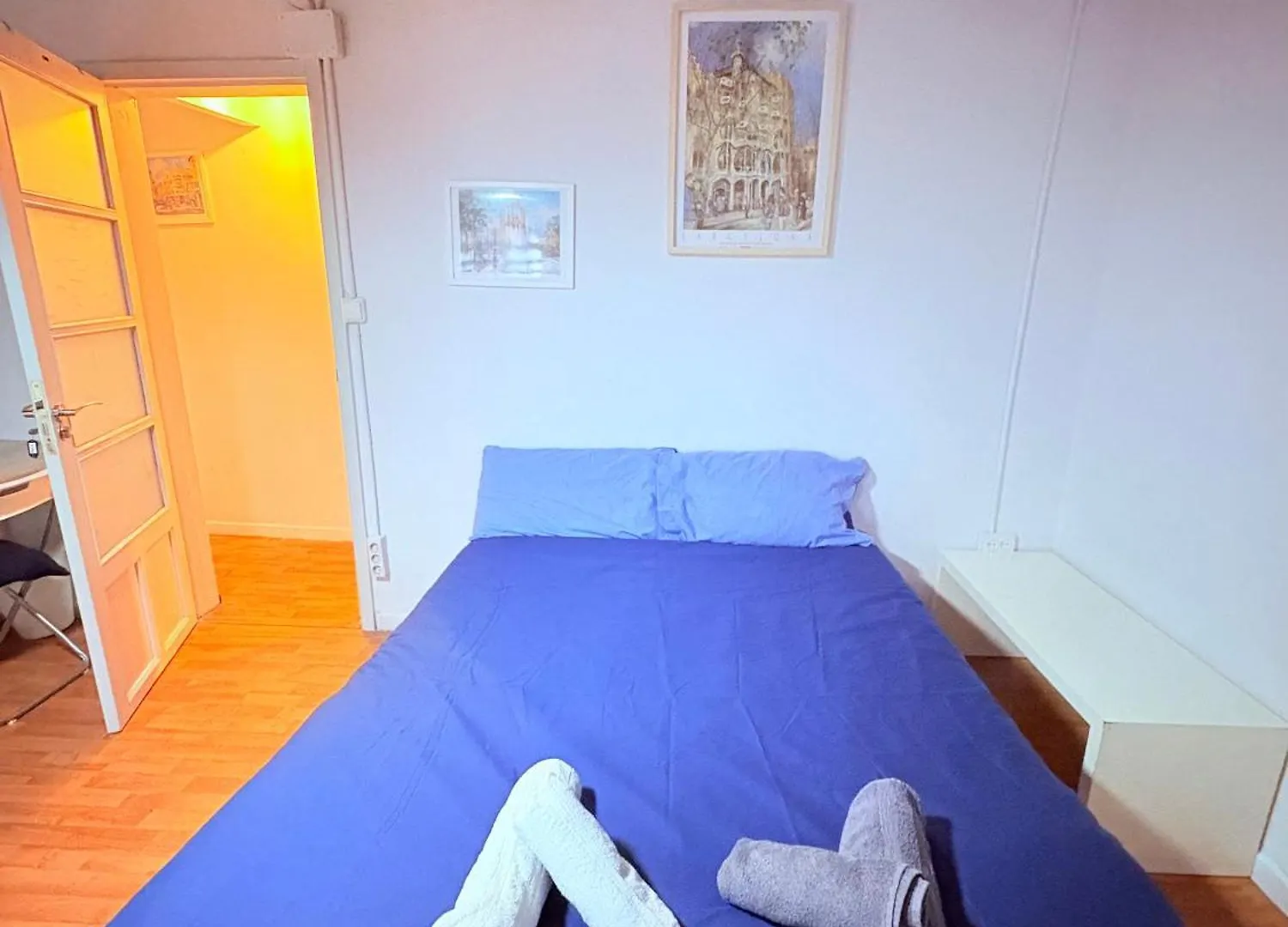 Stunning Flat For 6 People 3 Blocks From The Beach Plus Welcome Breakfast Barcelona 0*,  Spain